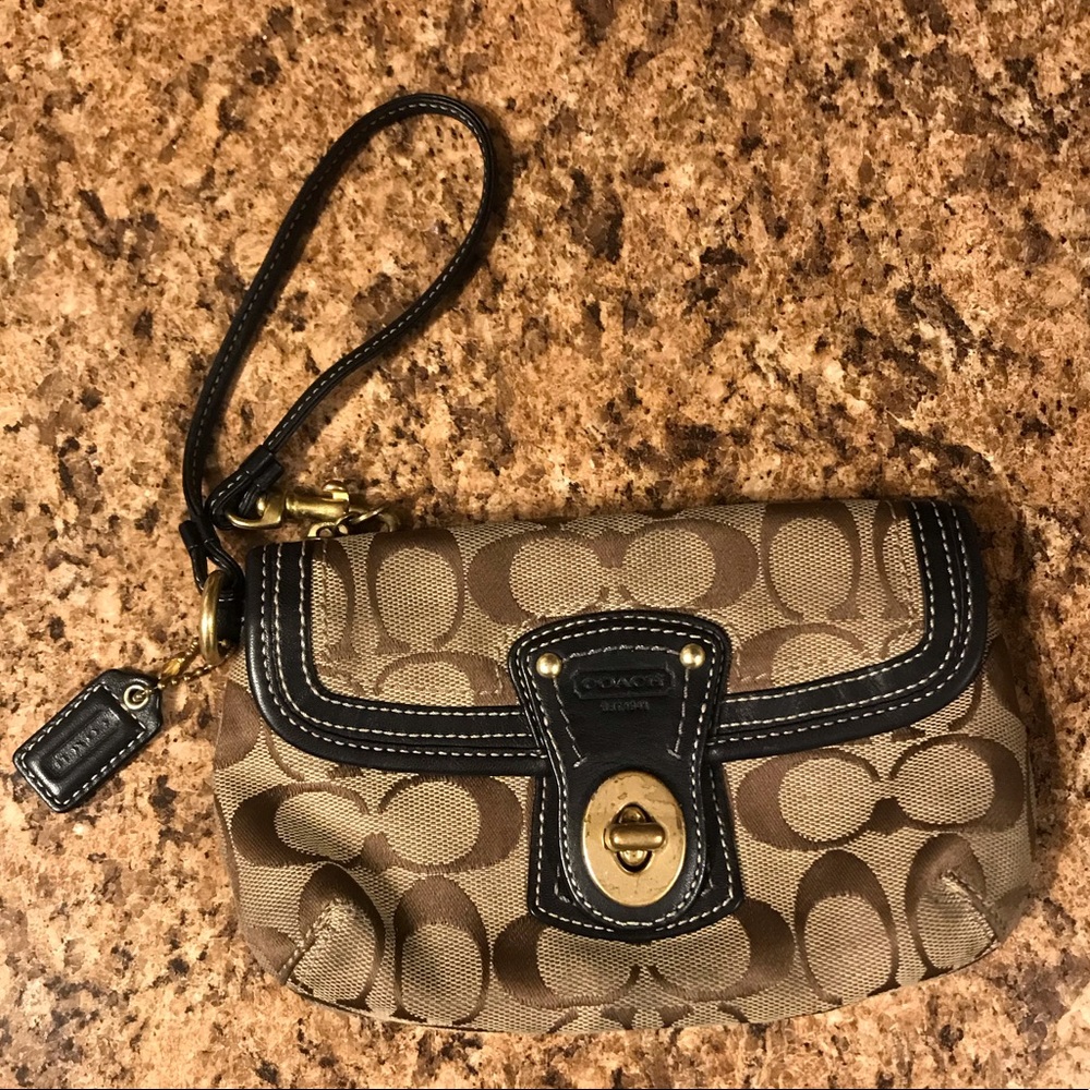 COACH Signature C Khaki Wristlet Clutch